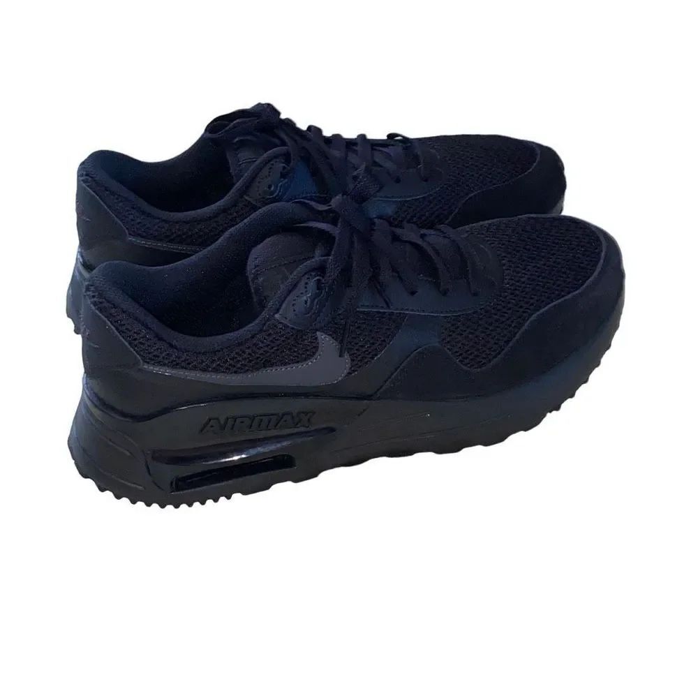 NEW! Men’s 11.5 Nike Air Max SYSTM